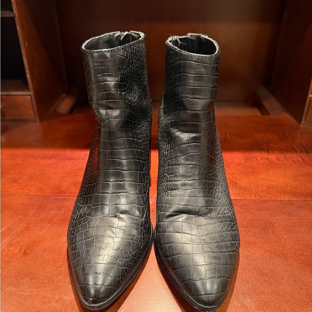 Steve Madden Black Textured Ankle Boots